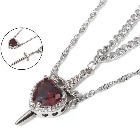 Collar en capas de corazón y espada de Sorella