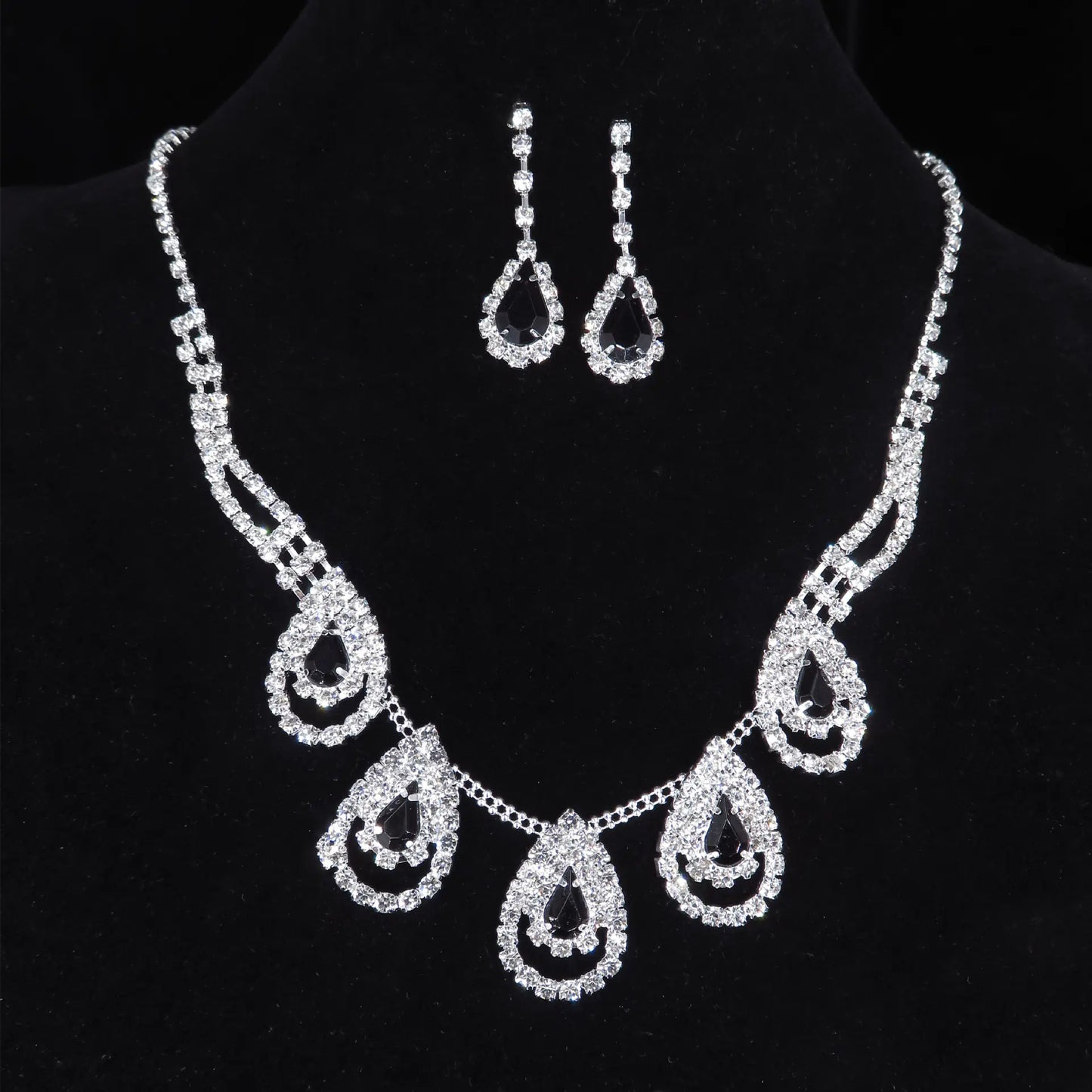 Conjunto de joyas de circonita azul en forma de lágrima: 2 pendientes y collar